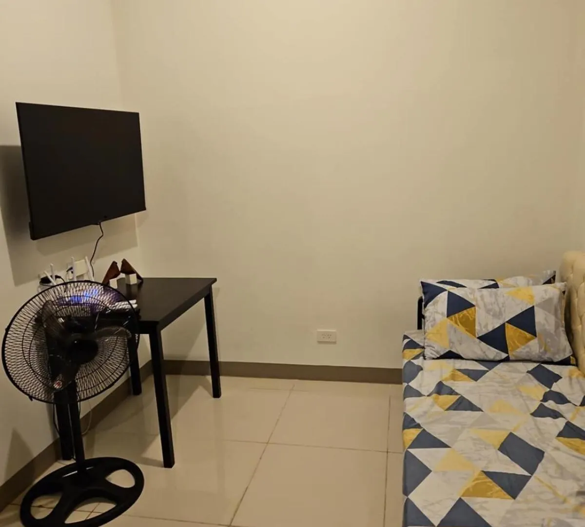 Condo Next Door Manila 0*,  Philippines